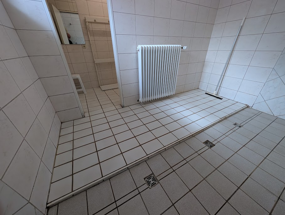 Dusche vor der Renovierung!